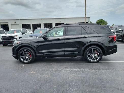 Certified 2025 Ford Explorer ST w/ Sun And Sound Package AWD/4WD image 6