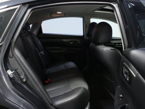 Used 2015 Nissan Altima 2.5 SL w/ Technology Package FWD image 14