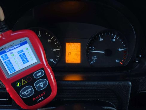 Used 2014 Freightliner Sprinter 3500 image 16