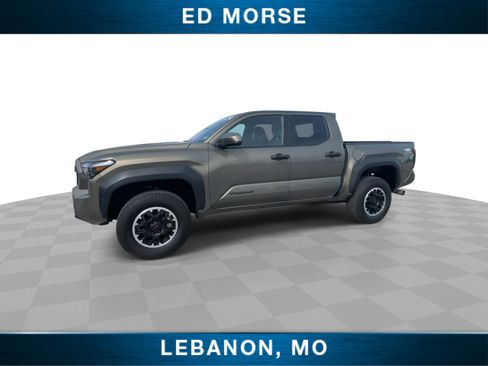 Used 2024 Toyota Tacoma TRD Off-Road image 4