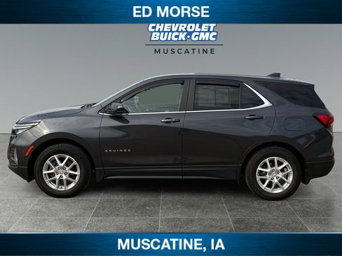 Used 2022 Chevrolet Equinox LT image 2