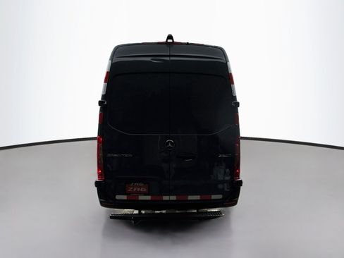 Used 2019 Mercedes-Benz Sprinter 170 image 4