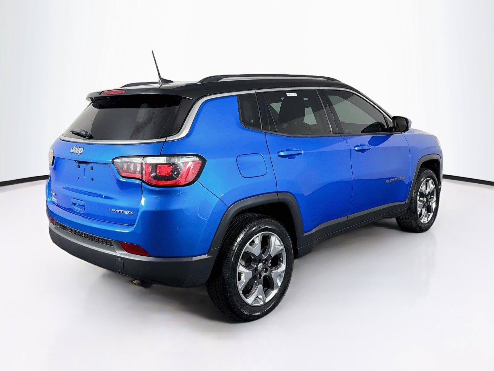 Used 2019 Jeep Compass Limited AWD/4WD image 11