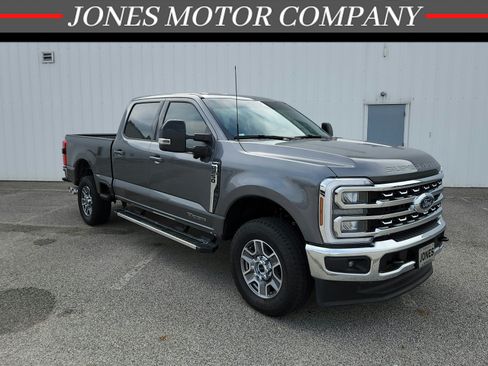 Used 2025 Ford F250 Lariat AWD/4WD image 1