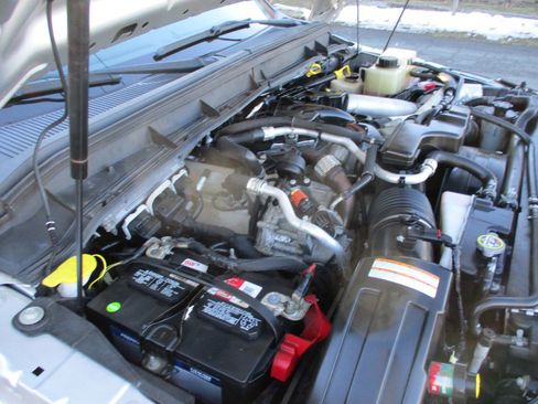 Used 2014 Ford F350 Lariat w/ Chrome Package image 38