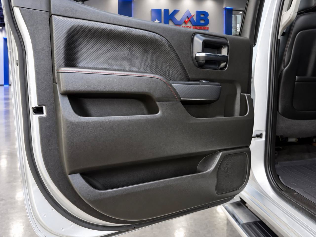 Used 2014 GMC Sierra 1500 SLT w/ All-Terrain Package AWD/4WD image 18