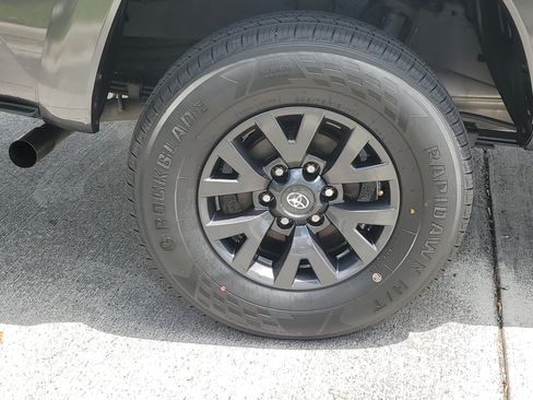 Certified 2023 Toyota Tacoma SR5 RWD image 7