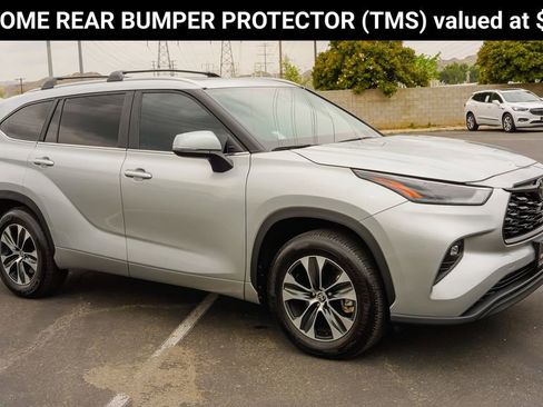 Used 2025 Toyota Highlander XLE image 8