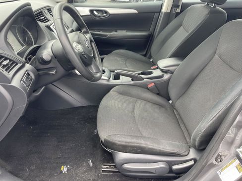 Used 2019 Nissan Sentra S image 5