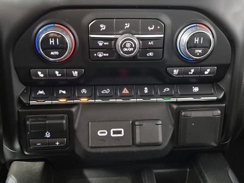 Certified 2022 Chevrolet Silverado 1500 LTZ w/ LTZ Premium Package image 17