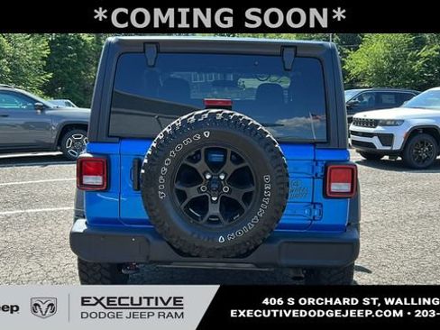 Used 2023 Jeep Wrangler Sport AWD/4WD image 5