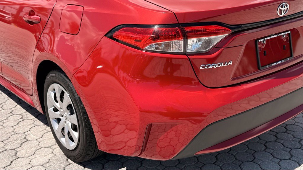 Used 2021 Toyota Corolla LE FWD image 16