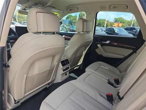 Used 2022 Audi Q5 e Premium image 10