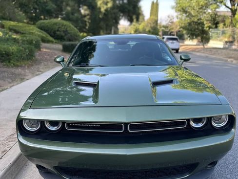 Used 2018 Dodge Challenger SXT RWD image 18