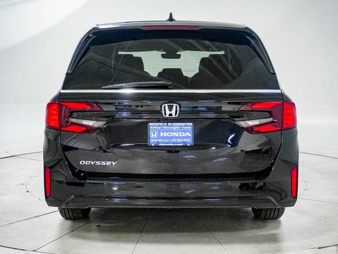 Certified 2026 Honda Odyssey EX-L image 7