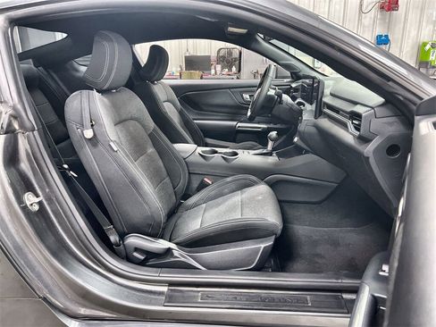 Used 2025 Ford Mustang Coupe image 24