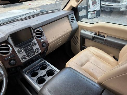 Used 2015 Ford F250 Lariat w/ Lariat Ultimate Package AWD/4WD image 19