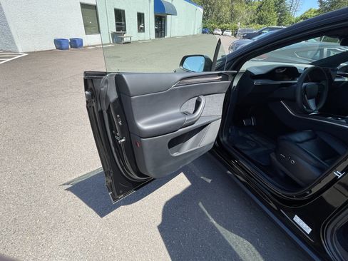 Used 2023 Tesla Model X AWD/4WD image 17