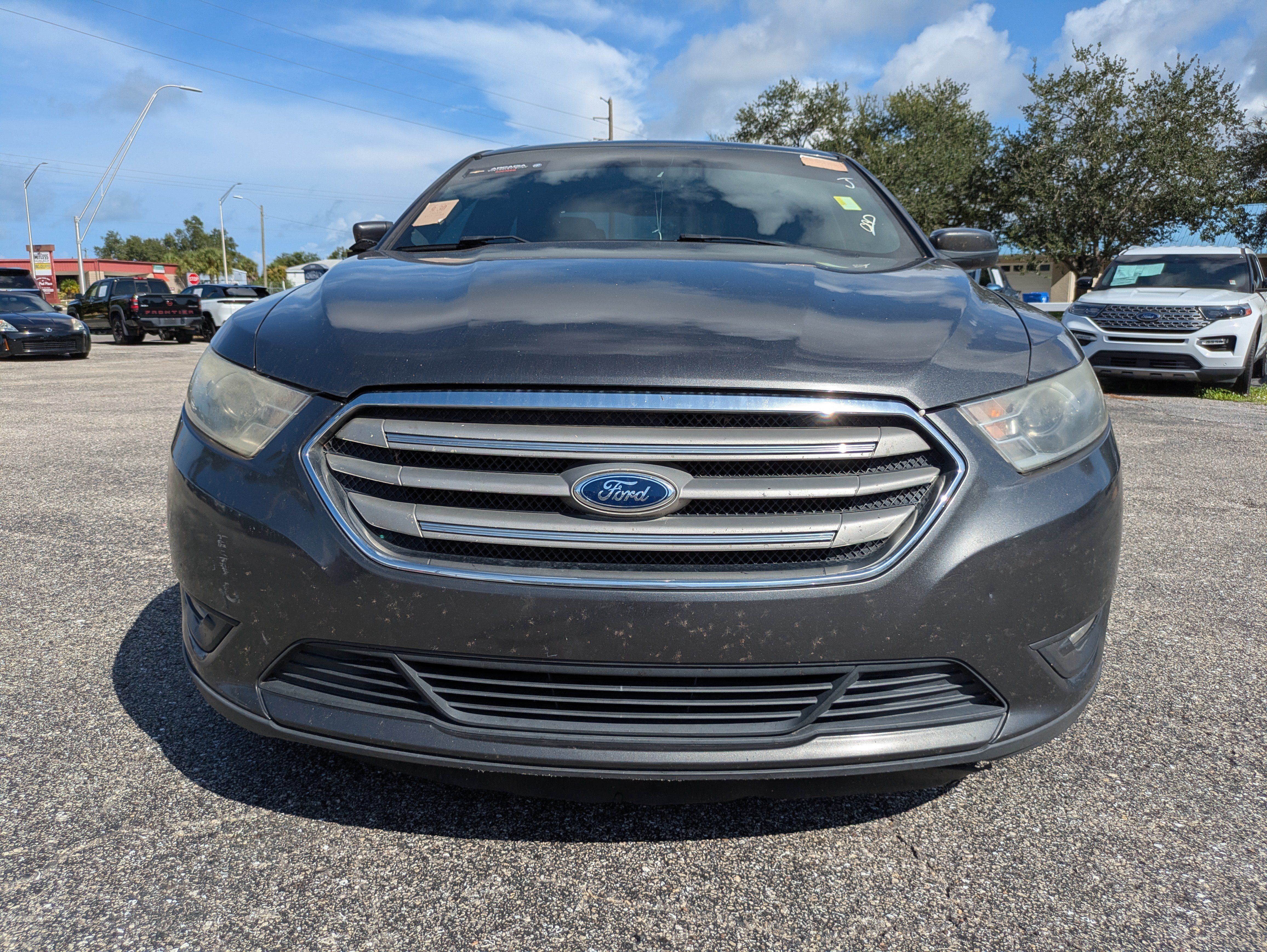 Used 2015 Ford Taurus SEL FWD image 9
