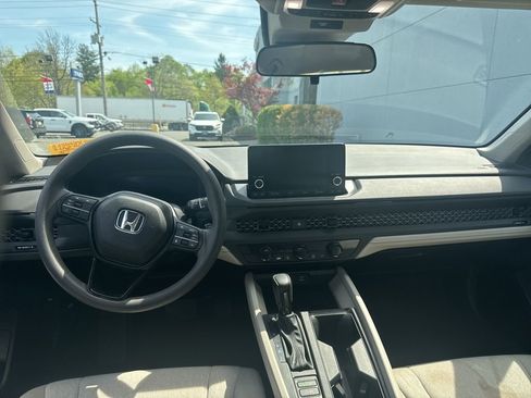 Used 2024 Honda Accord LX image 10