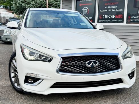Used 2018 INFINITI Q50 Luxe w/ Essential Package (3.0T Luxe) AWD/4WD image 18