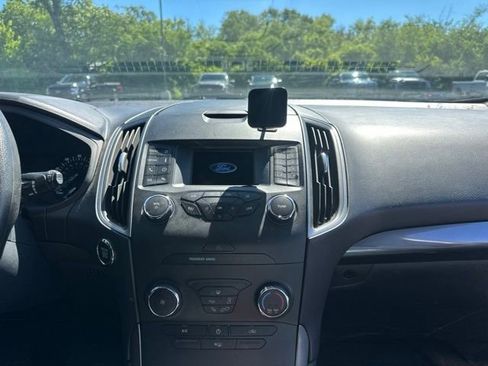 Used 2019 Ford Edge SE AWD/4WD image 7