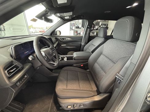 New 2026 Chevrolet Traverse LT w/ Midnight/Sport Edition AWD/4WD image 8