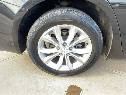 Used 2020 Chevrolet Malibu LT image 9