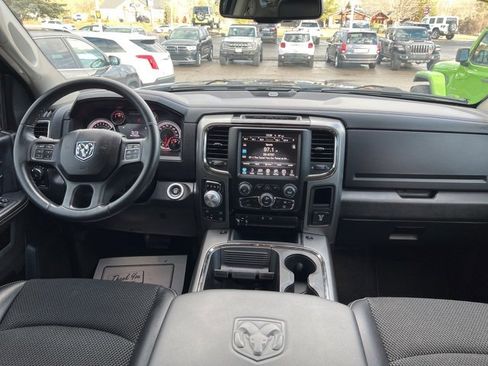 Used 2017 RAM 1500 Sport w/ Black Ram 1500 Sport Group image 15