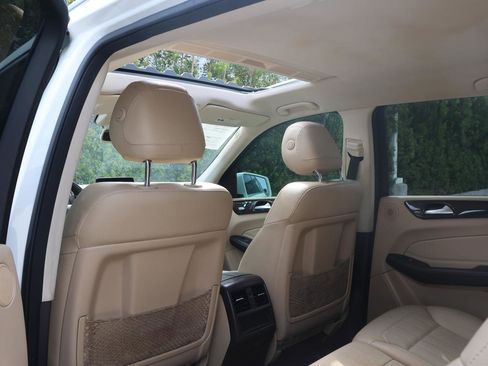 Used 2017 Mercedes-Benz GLS 450 450 4MATIC w/ Premium Package image 33