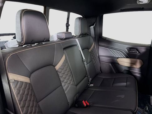 New 2026 GMC Canyon Denali image 28