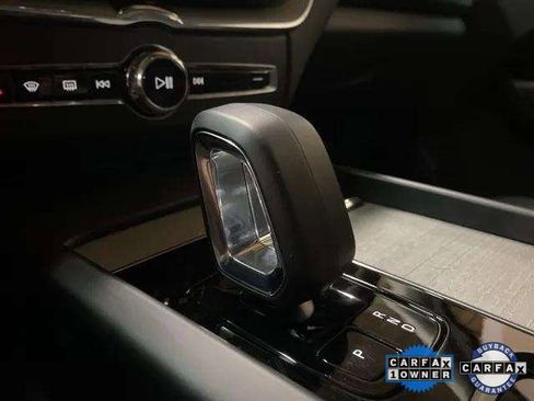 Used 2025 Volvo XC60 B5 Plus image 93