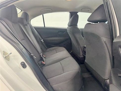 Used 2022 Toyota Corolla LE FWD image 16