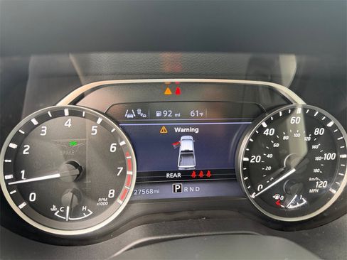 Used 2024 Nissan Titan SV w/ SV Convenience Package image 1