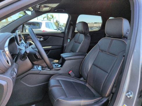 Used 2023 Chevrolet Blazer Premier image 16