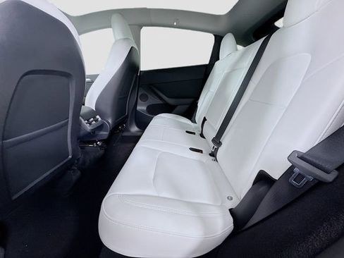 Used 2024 Tesla Model Y Long Range image 24