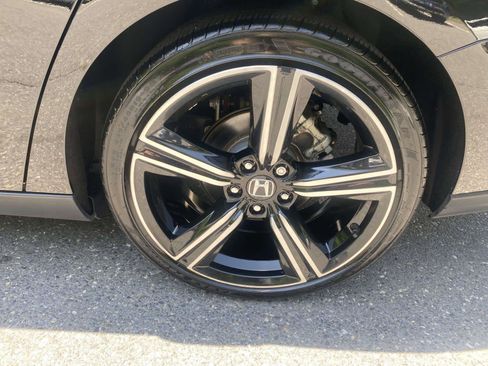 Used 2025 Honda Accord Sport image 31