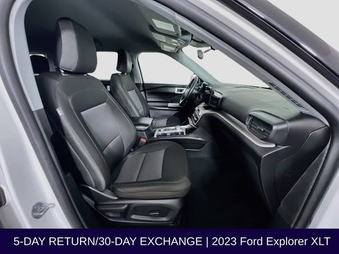 Used 2023 Ford Explorer XLT AWD/4WD image 33
