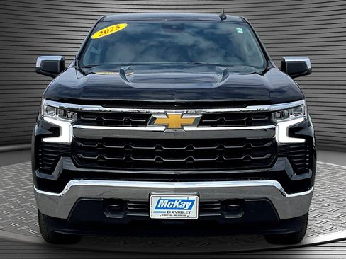 Used 2025 Chevrolet Silverado 1500 LT AWD/4WD image 2