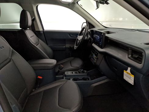 New 2025 Ford Maverick Lariat w/ Black Appearance Package image 26