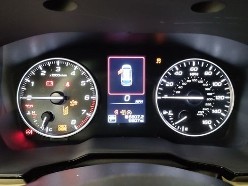 Used 2025 Subaru Outback Premium image 19