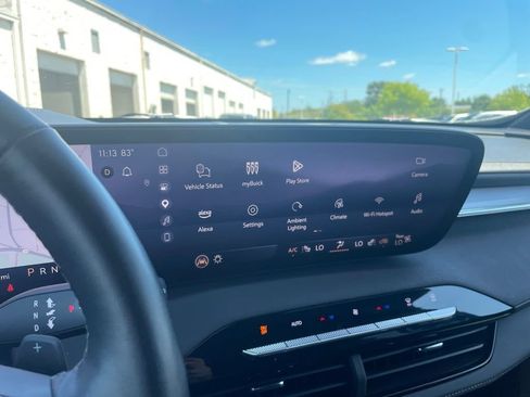 Used 2025 Buick Enclave Preferred FWD image 15