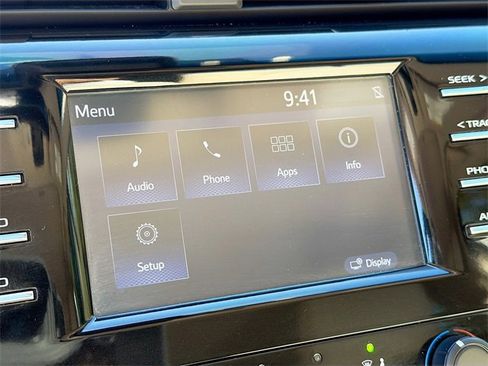 Used 2018 Toyota Camry XLE image 30