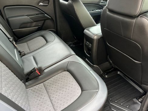 Certified 2018 Chevrolet Colorado Z71 w/ Z71 Midnight Edition image 18