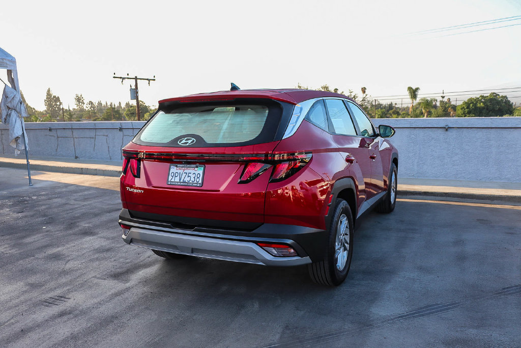 Used 2025 Hyundai Tucson SE FWD image 9