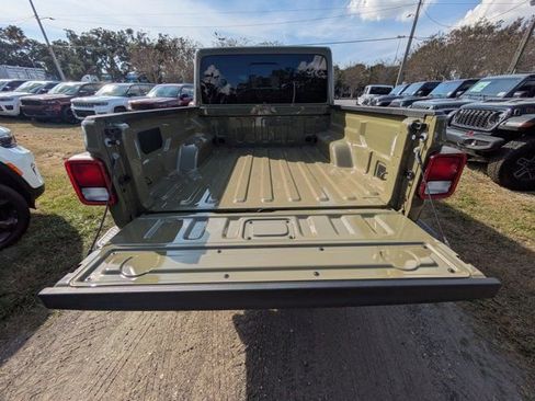 New 2026 Jeep Gladiator Sport AWD/4WD image 11
