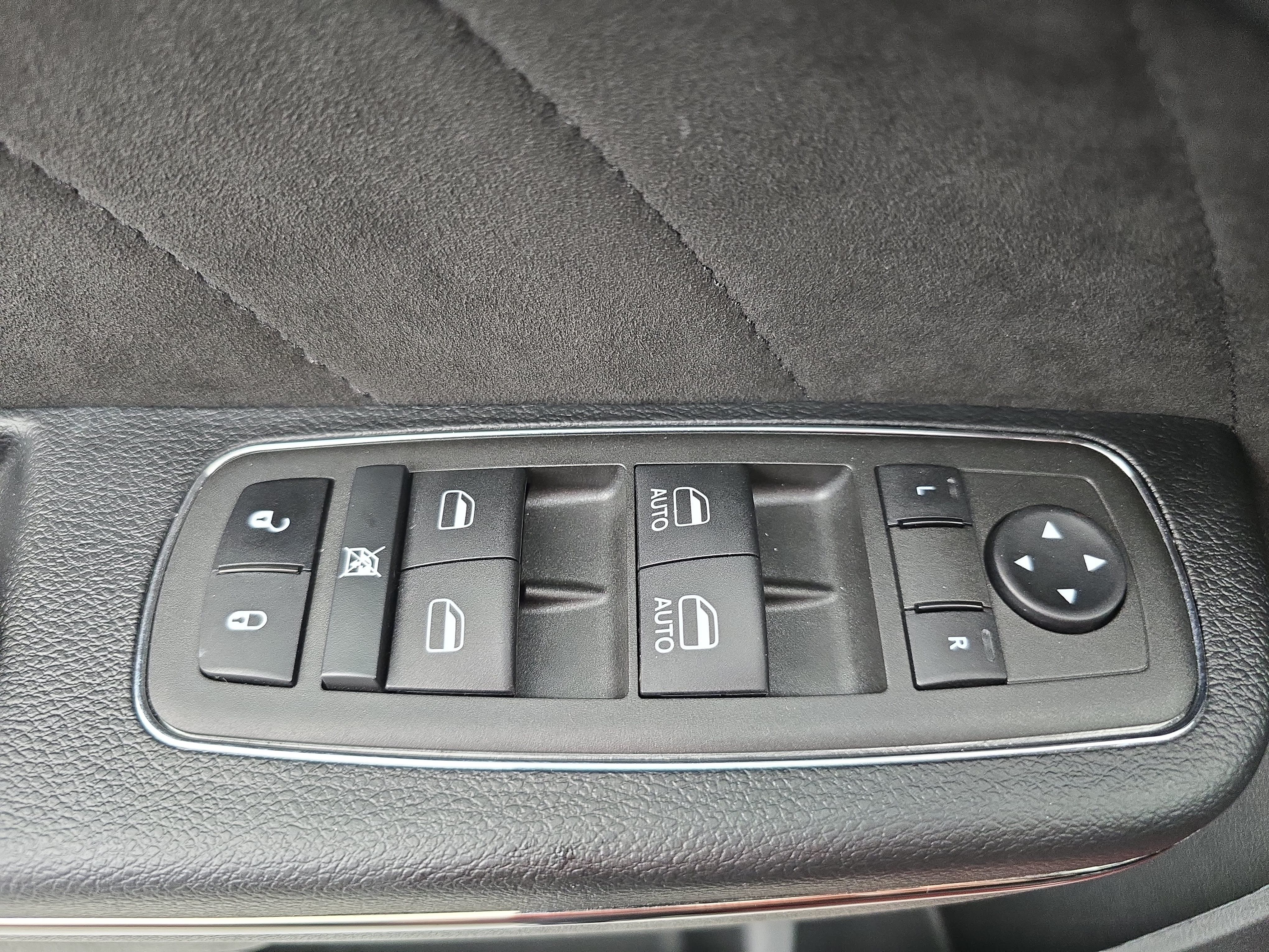 Used 2022 Dodge Charger SRT Hellcat w/ Harman/Kardon Audio Group RWD image 26