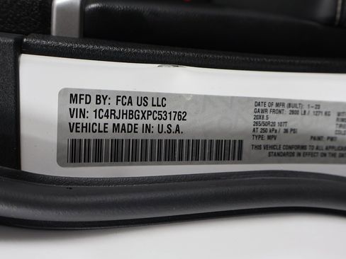 Used 2023 Jeep Grand Cherokee Limited w/ Luxury Tech Group II image 49