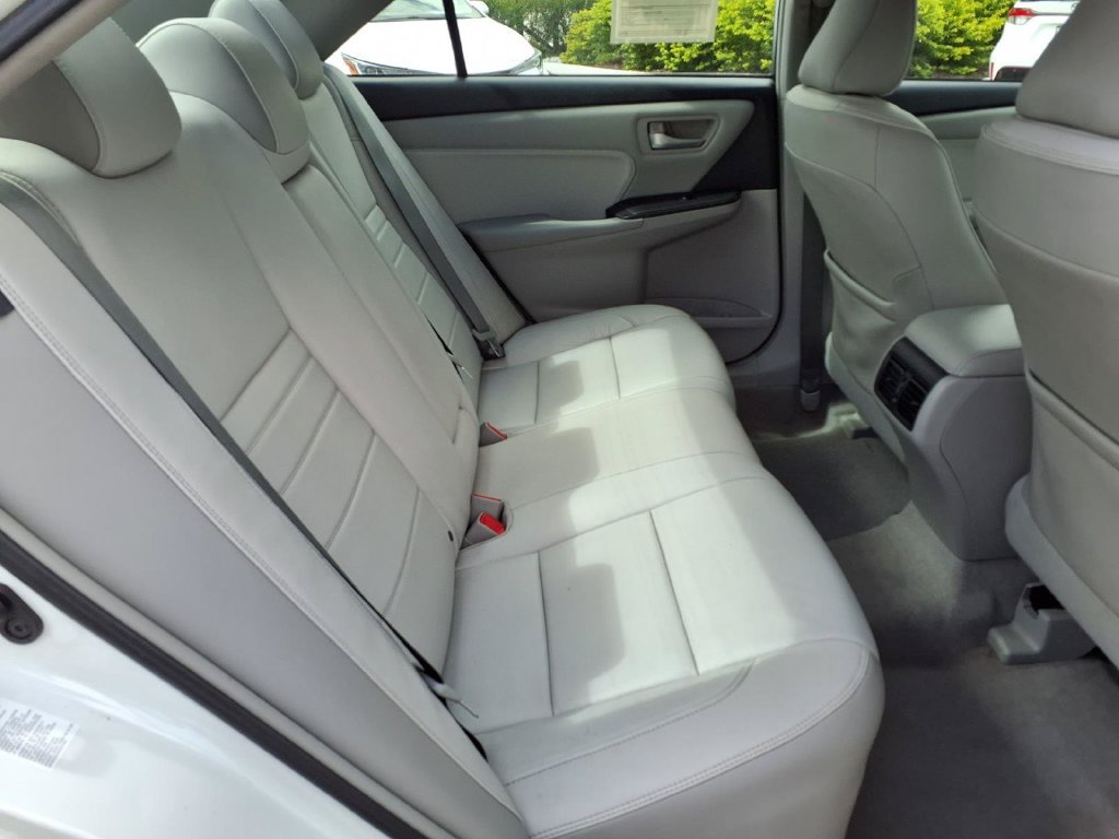 Used 2016 Toyota Camry XLE FWD image 16