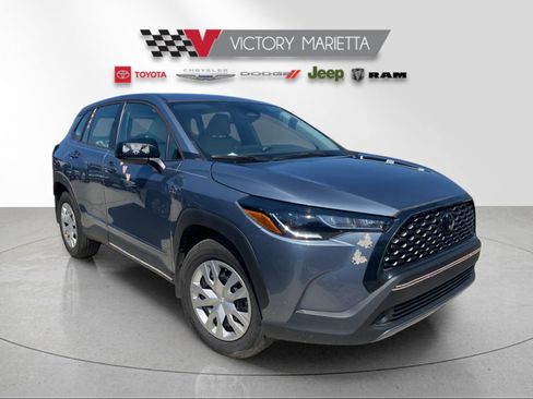 Used 2023 Toyota Corolla Cross L AWD/4WD image 6